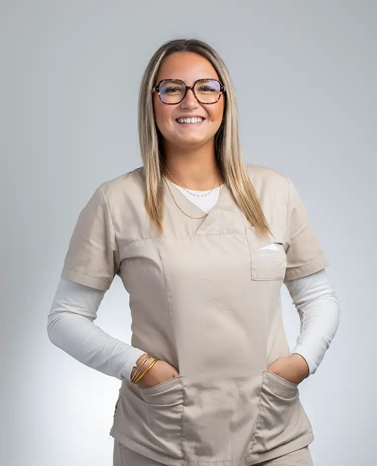 Anais Ollier - Assistante Dentaire - Saint Clair Dentaire